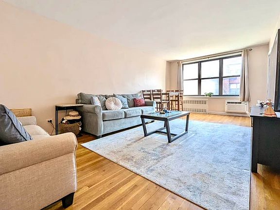 4th image of 1270 E 51st St APT 1P