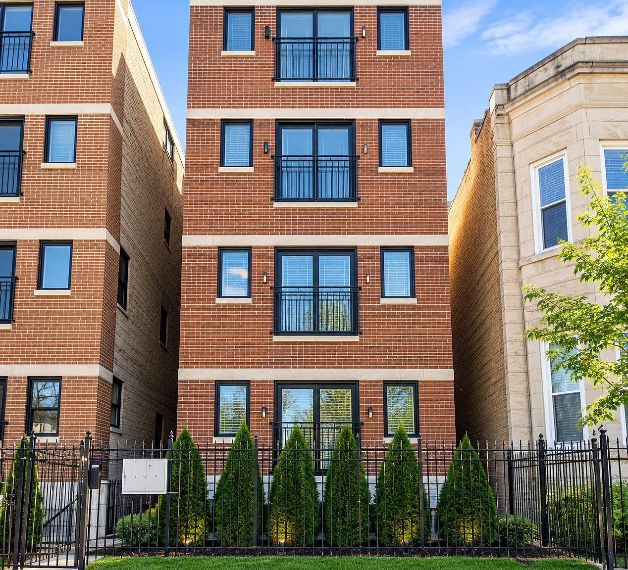 3 bed, $2,300 — Photo 1