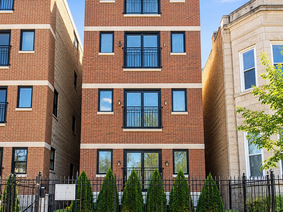 4933 S Prairie Ave #0