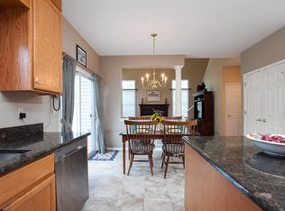 6 Hickory Ln, Green Brook, NJ