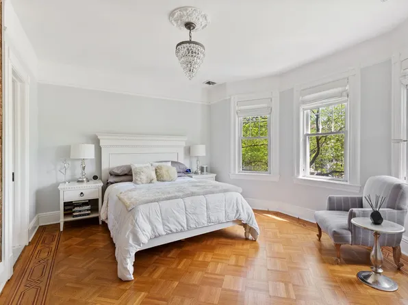 685 East 22nd Street image 15 of 38