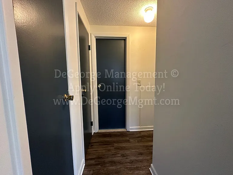 Walworth Garden Apartments — Photo 12