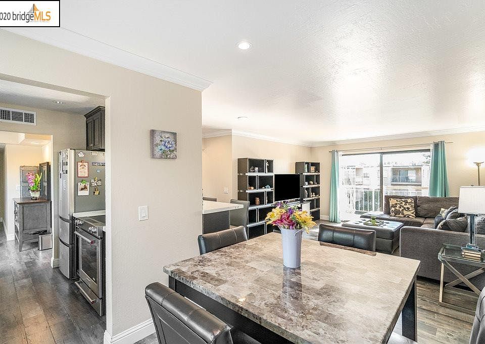 1st image of 430 N Civic Dr APT 509