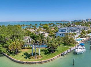 102 Seagull Ln, Sarasota, FL 34236