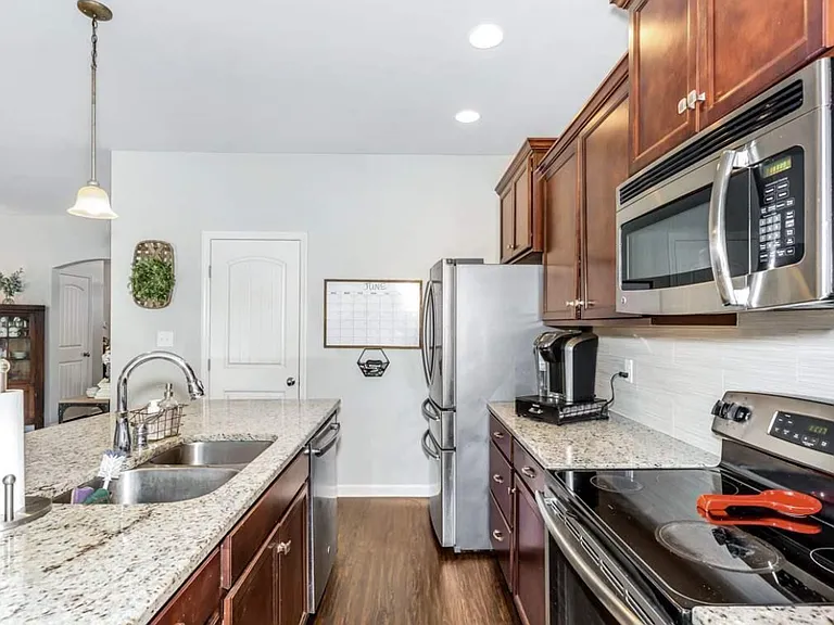 7709 N Catawba Cir — Photo 15