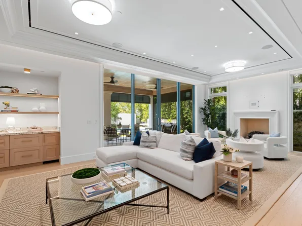 220 Brazilian Avenue West Unit, Palm Beach, FL 33480