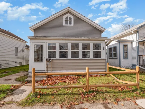 820 Fitzhugh St, Bay City, MI 48708
