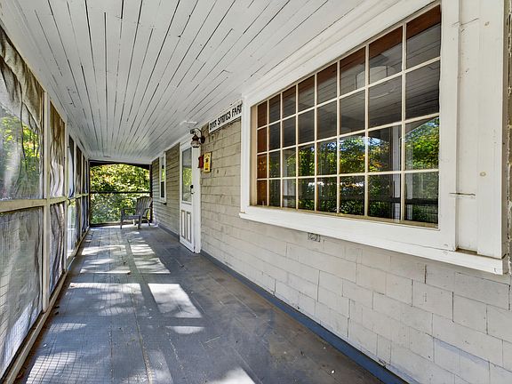 2nd image of 6 Barton Road