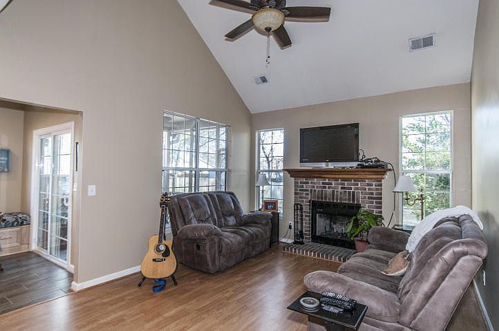 2nd image of 4136 Westerly Ln #00