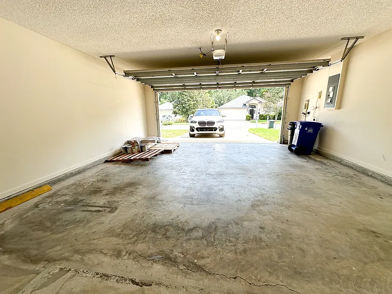961 N Lilac Loop — Photo 14