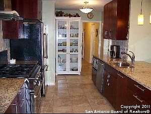 4th image of 326 Prinz Dr