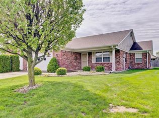 8134 Bentley Farms Dr, Indianapolis, IN