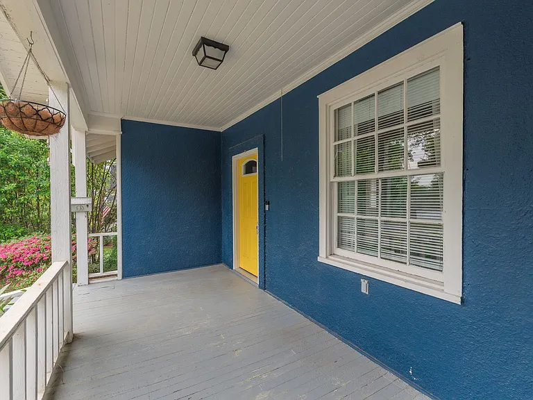 2056 McDowell St — Photo 5