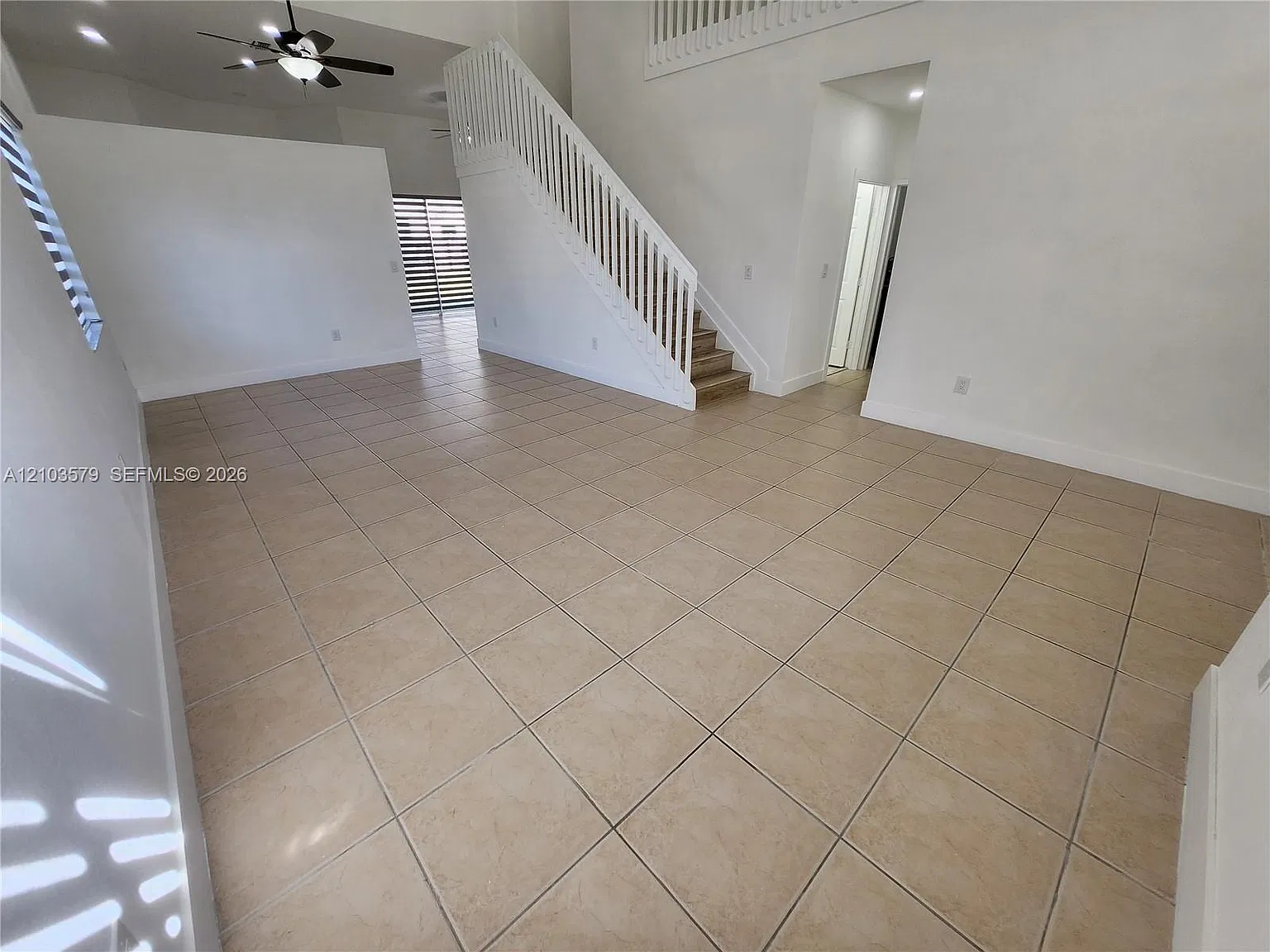 4 bed, 2106 sqft, $3,250 — Photo 2