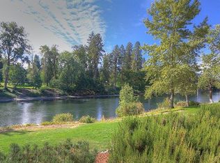 425 SE M St, Grants Pass, OR 97526