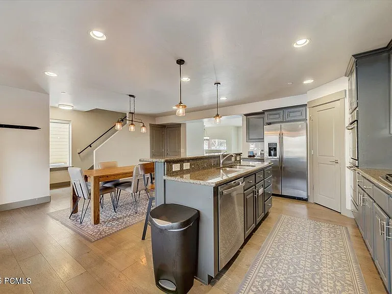 5662 Oslo Ln — Photo 15