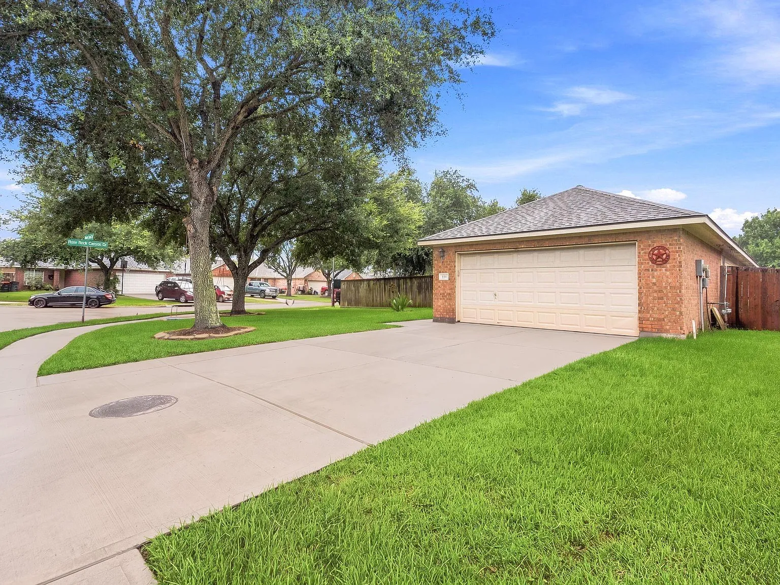 4 bed, 2.0 bath, 1715 sqft, $2,000 — Photo 4
