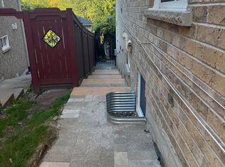 21 Freshspring Dr, Brampton, ON L6R 3H6