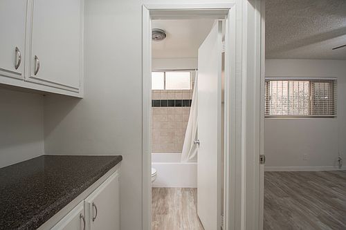 4th image of 45 Rose Ave APT 5