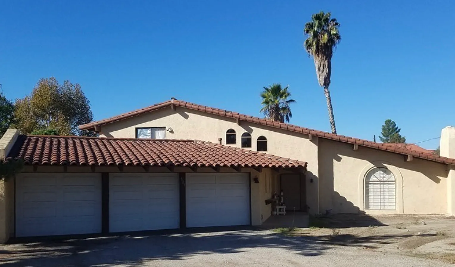 521 N Hemet St — Photo 1
