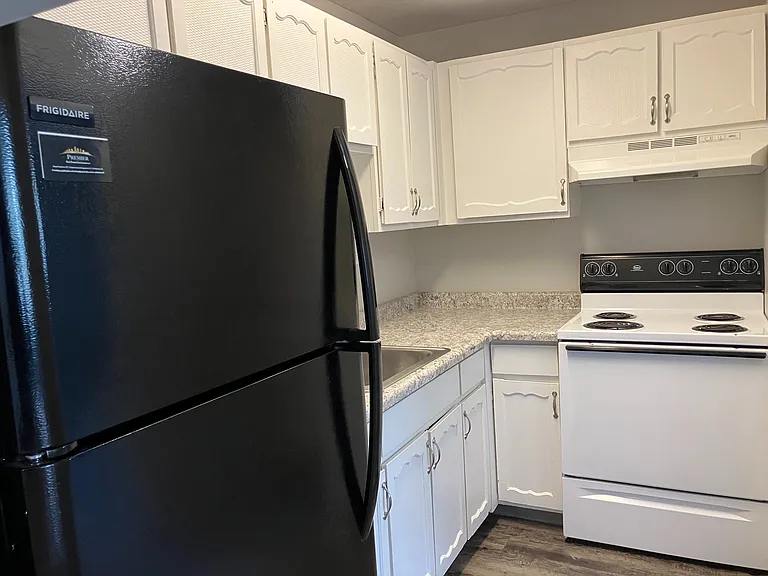 Valley York Apartments — Photo 42