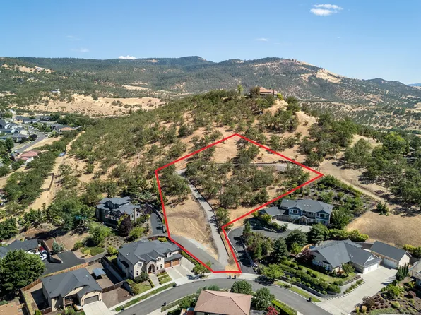 138 Monterey Dr, Medford, OR 97504