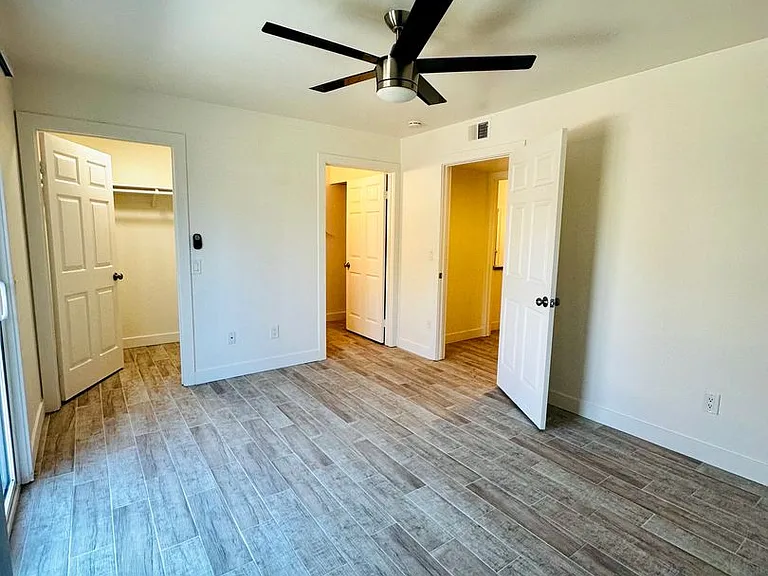 1056 N Escondido Blvd — Photo 5