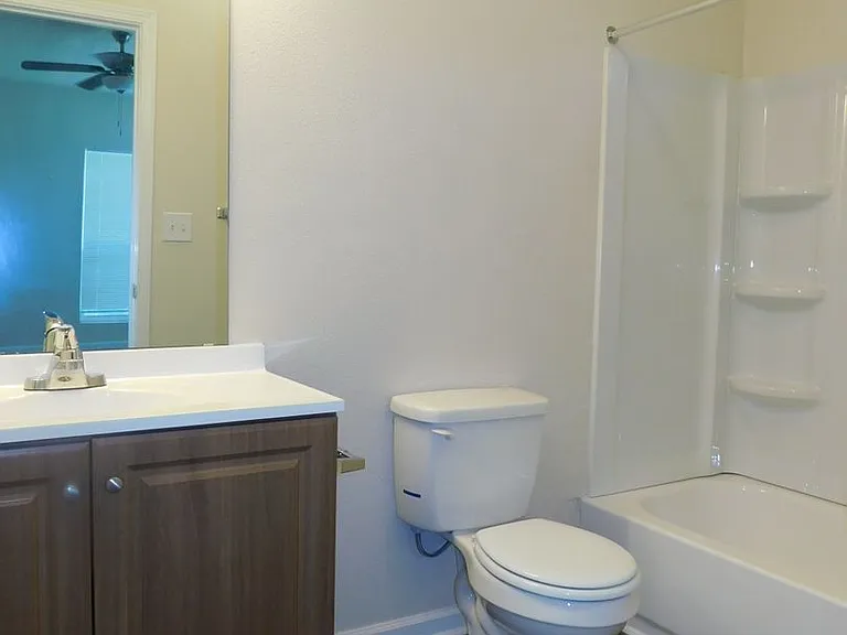 1608 Bois D Arc St — Photo 7