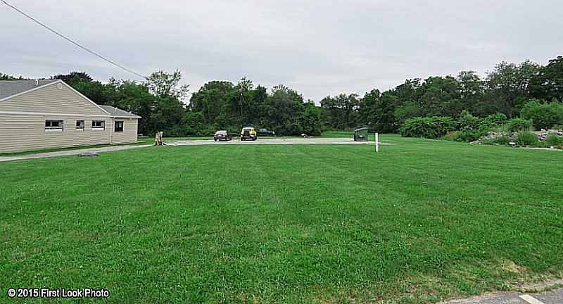 2nd image of 2477 E Main Rd