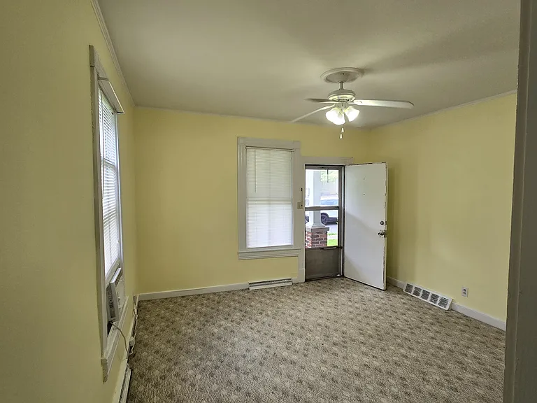 709 Dillard St #1 — Photo 5