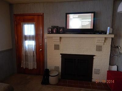 4th image of 548 Dee Ave