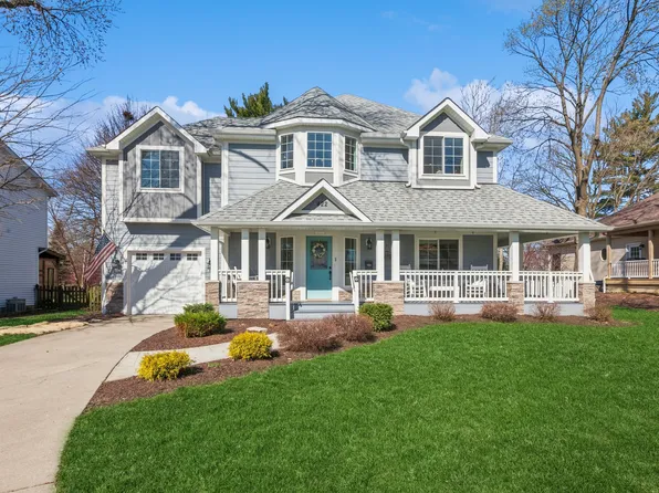 422 Logan Ave, Geneva, IL 60134