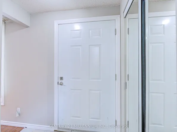 15 Northview Heights Dr, Cambridge, ON N1R 6Z9