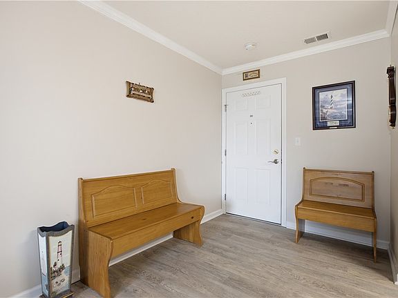 3rd image of 1 Coraopolis Rd APT 200