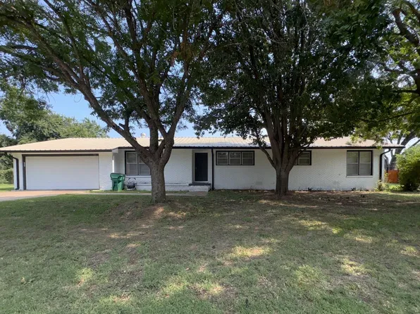 721 Maple St, Burkburnett, TX 76354