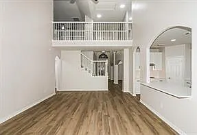 5 bed, 3.5 bath, 3742 sqft, $3,098 — Photo 2