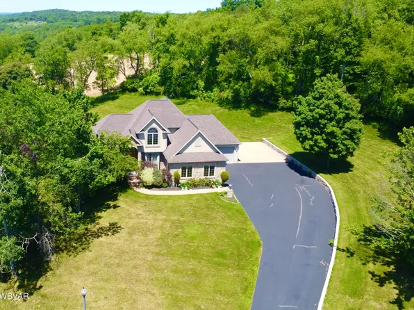 15 Hemlock Rd, Williamsport, PA 17701
