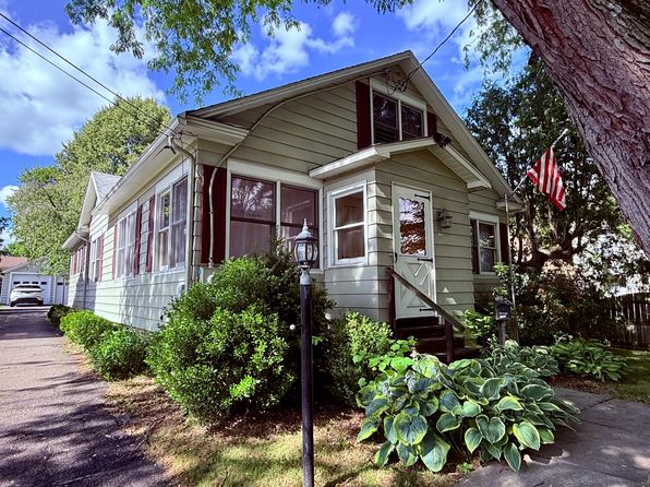 232 Riverside Dr