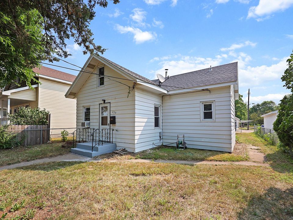 1st image of 220 33rd Ave N