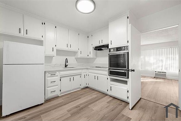 1st image of 4060 Stevely Ave APT 11