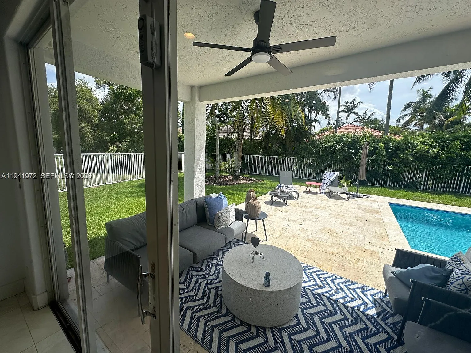 6 bed, 3292 sqft, $8,300 — Photo 4