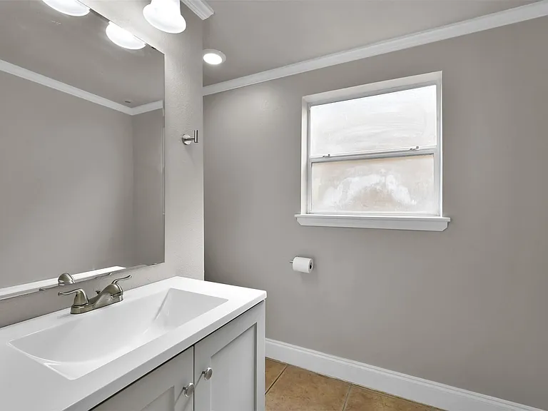 100 Harbour Town Dr — Photo 23