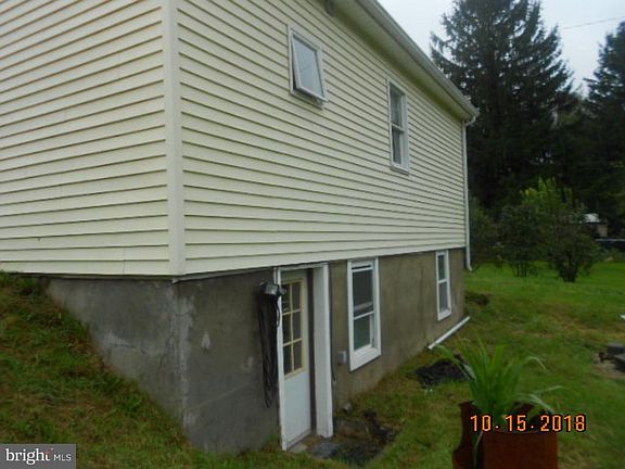 2nd image of 320 E Laurel St