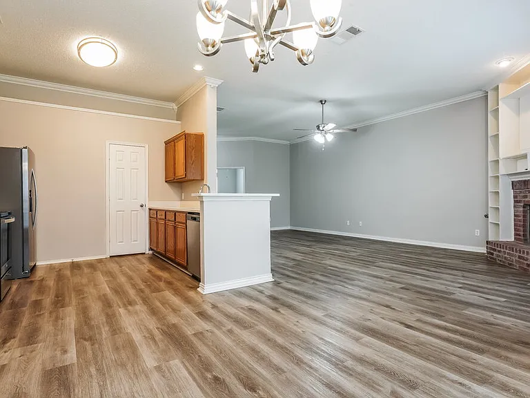926 Pheasant Dr — Photo 6