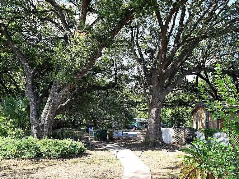 1505 Robert Weaver Ave — Photo 18