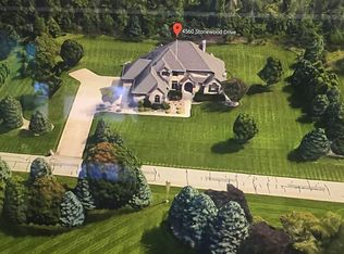 4560 Stonewood Dr, Oshkosh, WI 54902