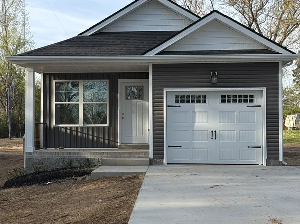 137 Illinois Ave, Oak Grove, KY 42262