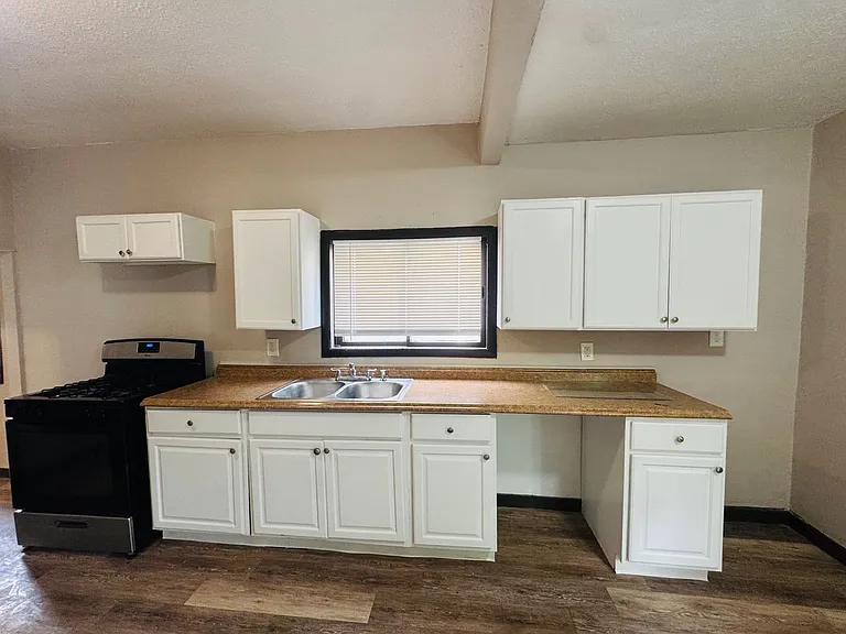 10630 Kimberley Ave — Photo 11