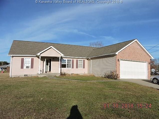 1st image of 110 Sir Barton Dr
