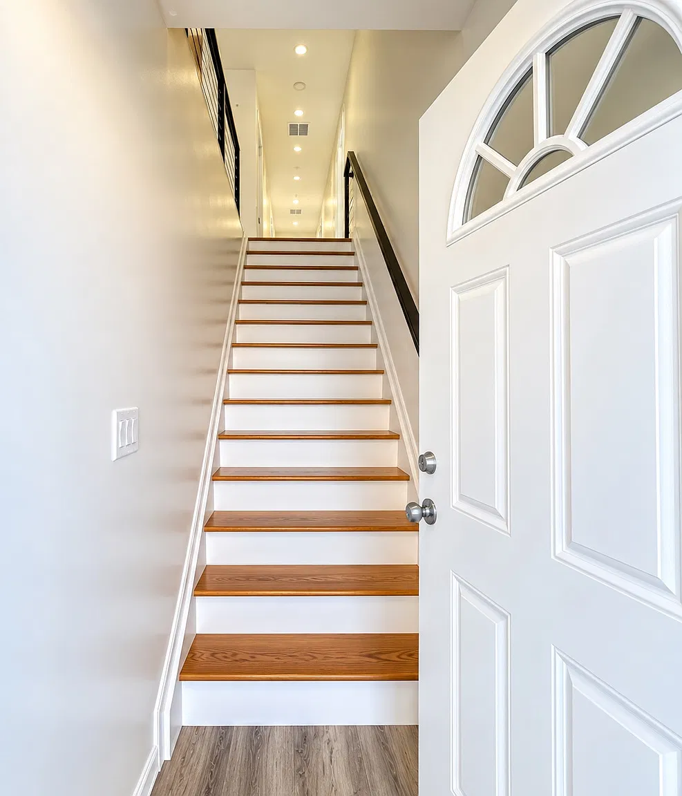 3 bed, 1200 sqft, $3,650 — Photo 1